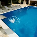 Aurea Villa *